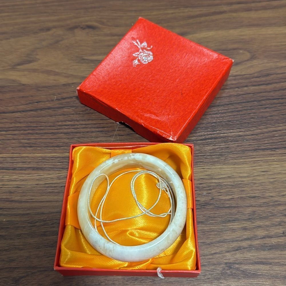 Authentic NWOT Jade Bangle Bracelet on Sterling Silver Chain. - Picture 6 of 8